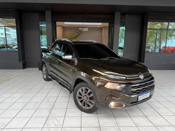 FIAT TORO 2.0 16V TURBO DIESEL RANCH 4WD AT9
